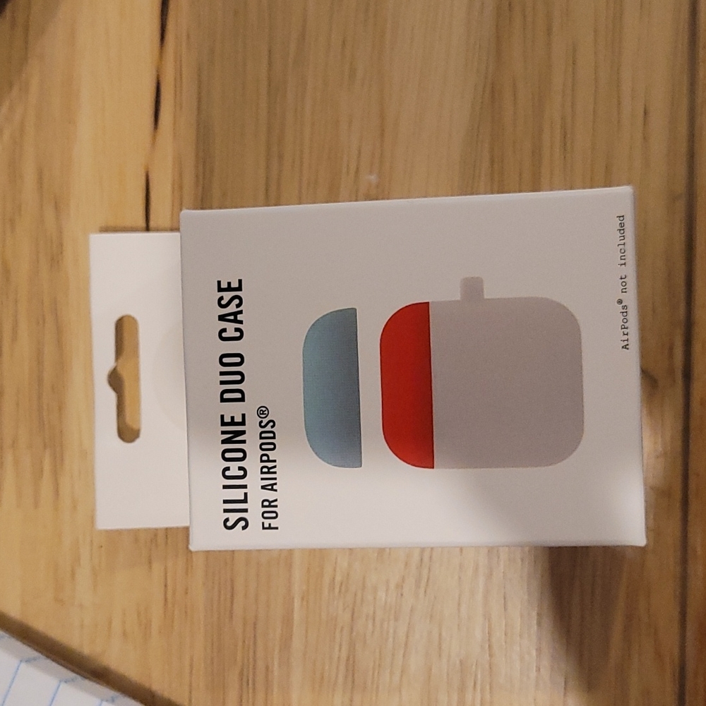 UO silicon airpod case